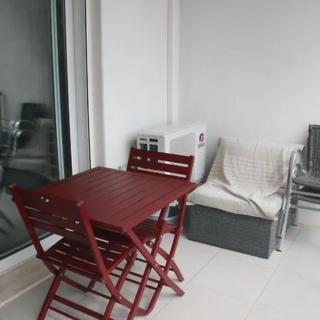 Apartment T2 Moderne Avec Terrasse A 100m De La Et Parking Securise 4 Pers Maxi Saint-Pierre-la-Mer (Aude)